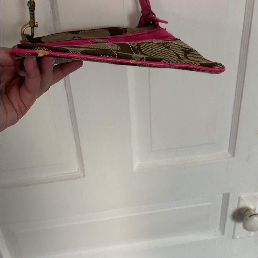 Pink coach Crossbody Bag - Picture 9 of 9